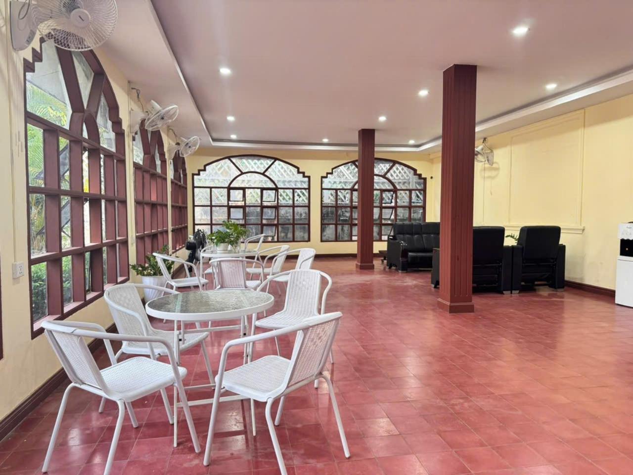 ויינטיאן Yula Hotel Thatluang מראה חיצוני תמונה